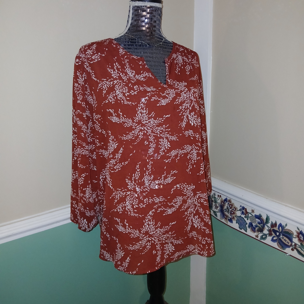 Fun 2 Fun Rust and White Patterned Blouse